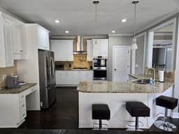 Near LakePoint! Spacious 3-Story Retreat