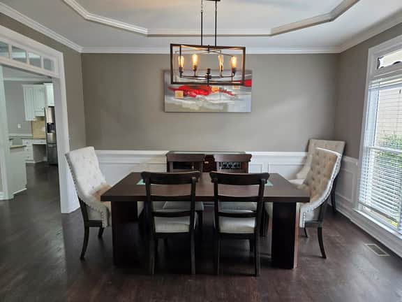 Near LakePoint! Spacious 3-Story Retreat