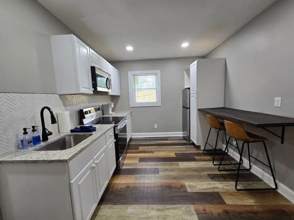 Minutes from Mercedes-Benz Stadium+GWCC+State Farm Arena